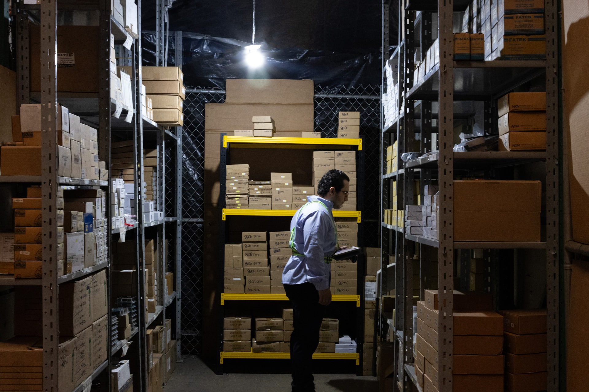 Recepción y verificación de productos electrónicos