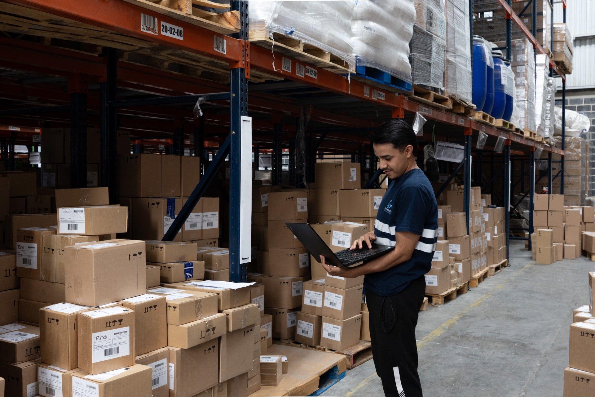 Pick por scanner y consolidación en tarima